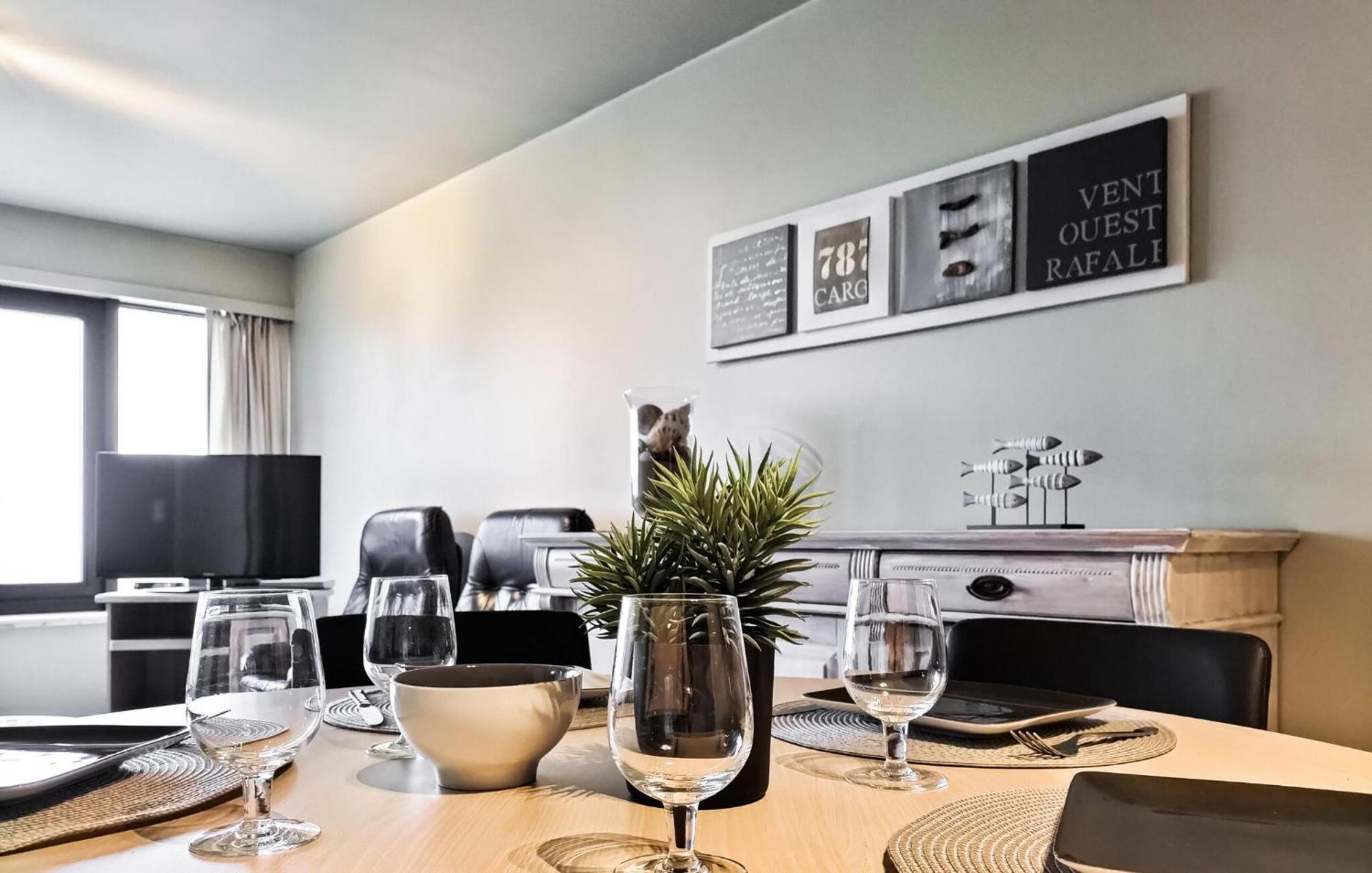 Beautiful Apartment In Oostende With Wifi Dış mekan fotoğraf